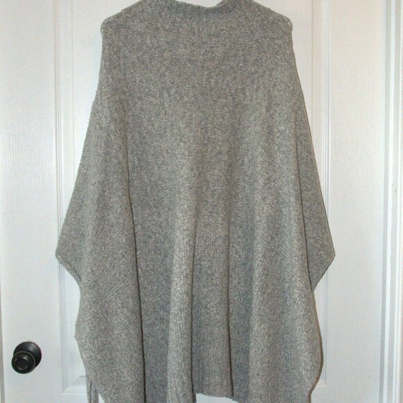 UGG Cable Knit Sweaters Cape Tie Sides Women's size XL/XXL - Picture 2 of 7